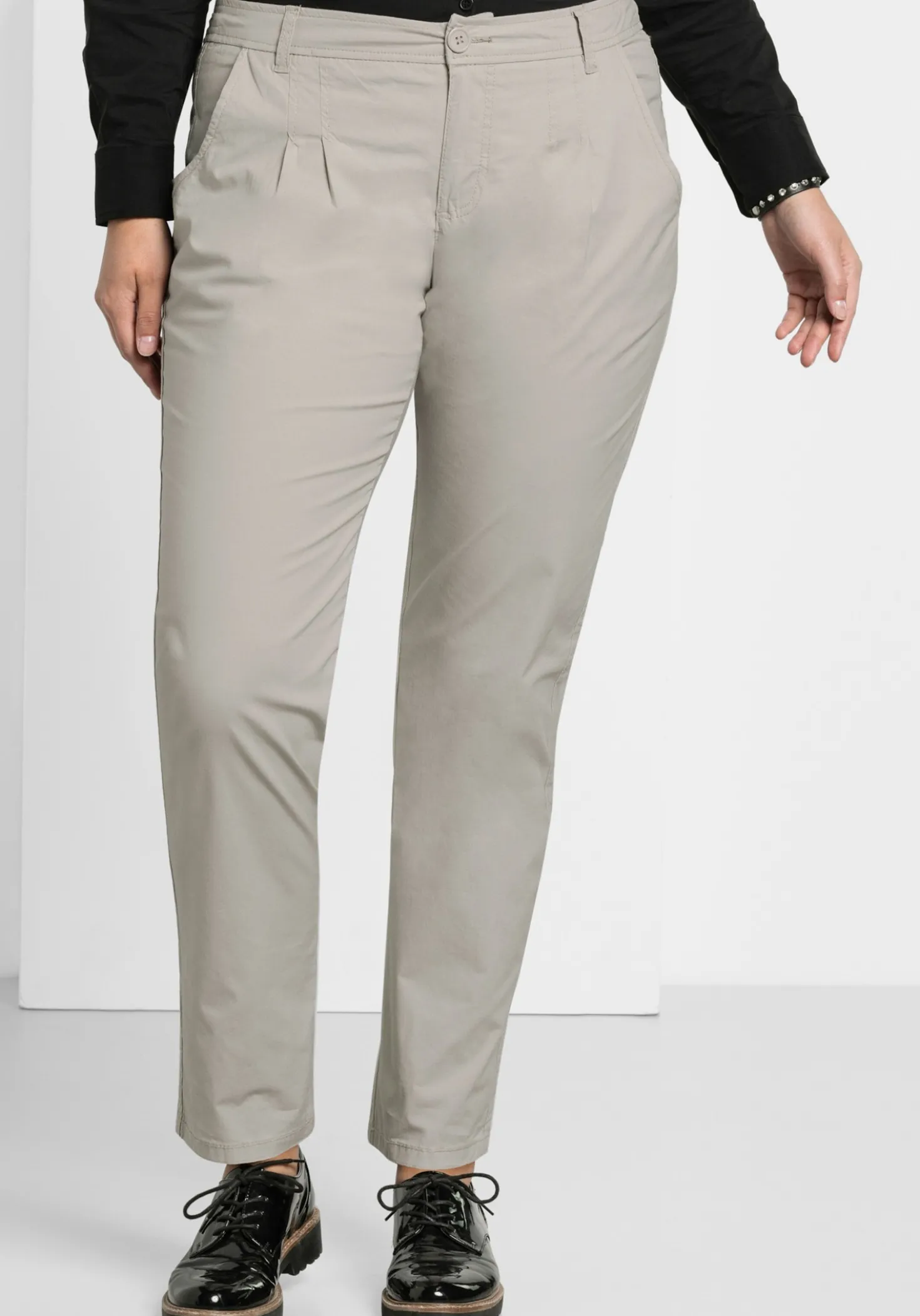 Chinohose mit Bundfalten