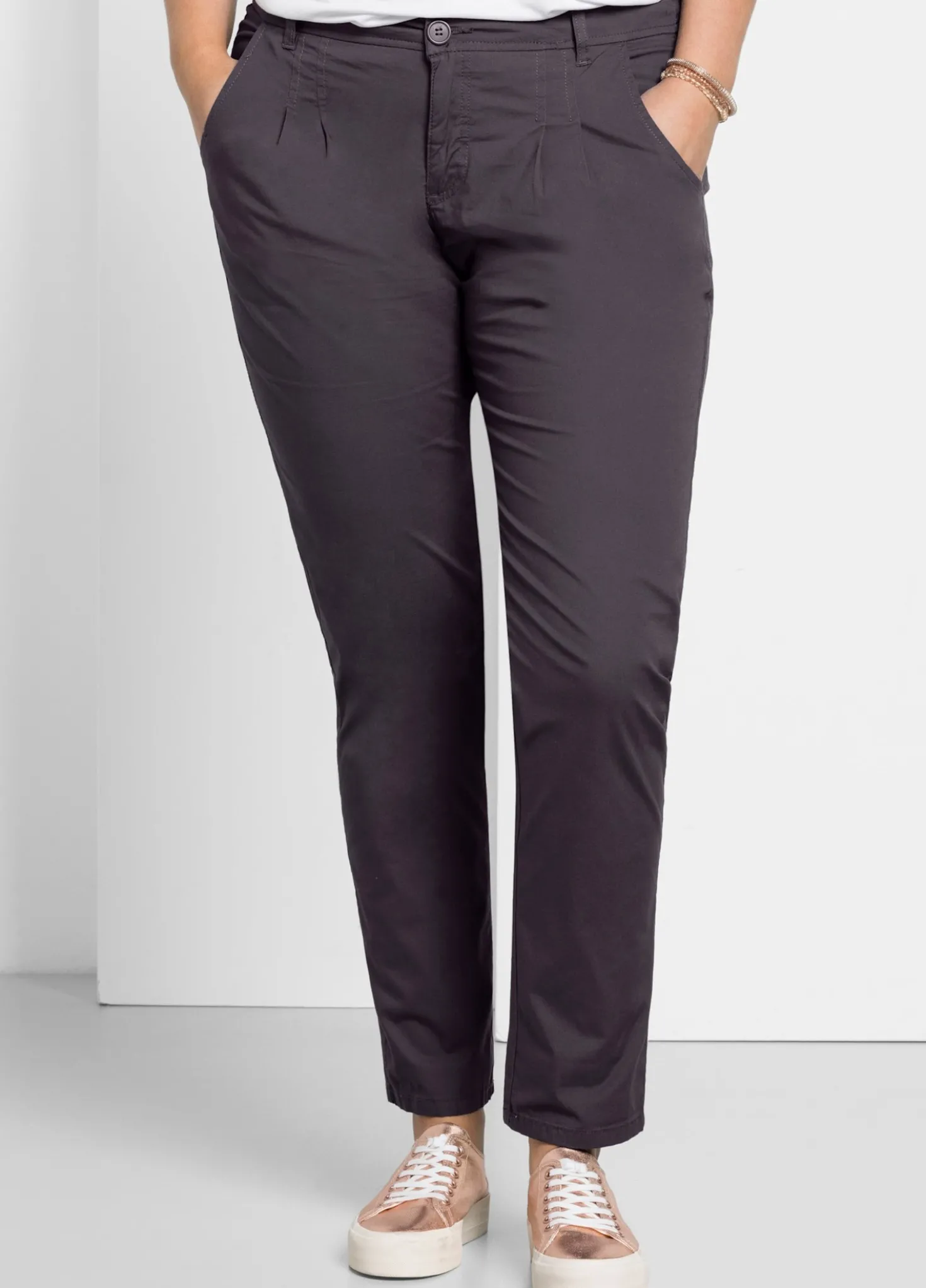 Chinohose mit Bundfalten