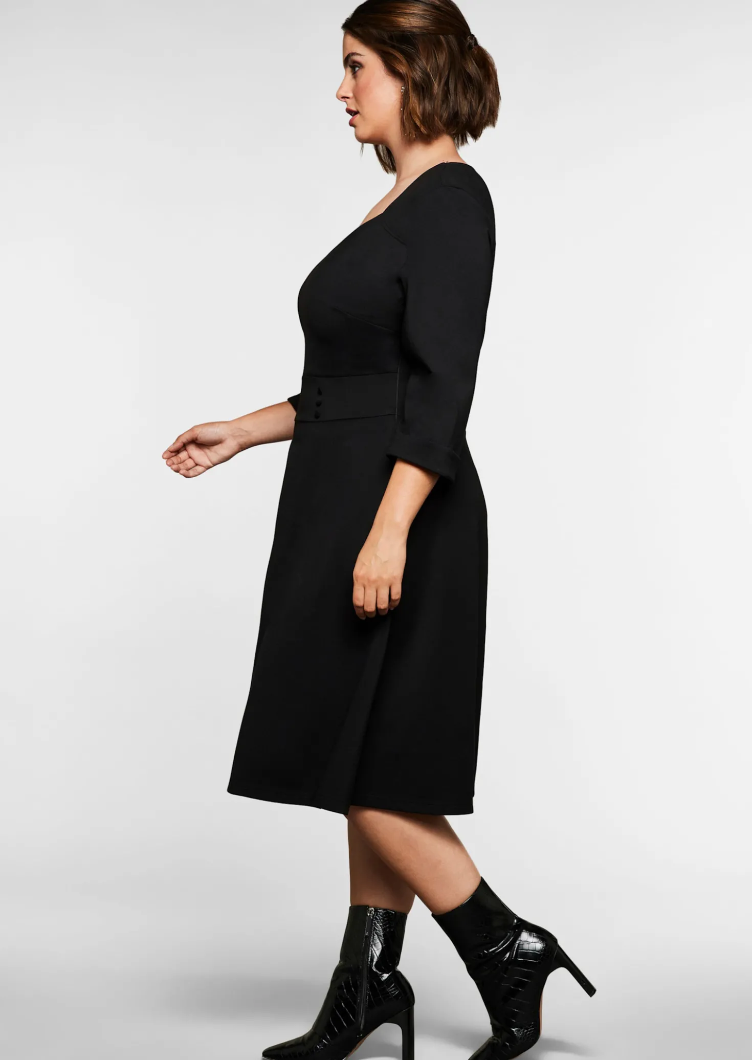 Cocktailkleid mit Taillenband