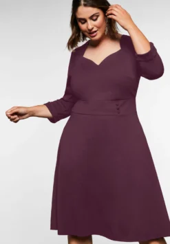 Cocktailkleid mit Taillenband