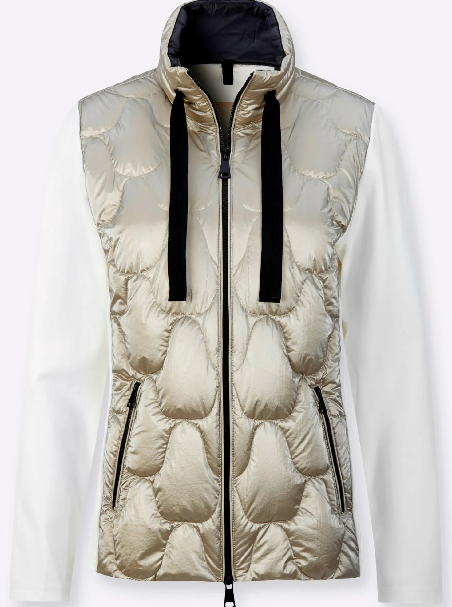 Daunenjacke im Materialmix