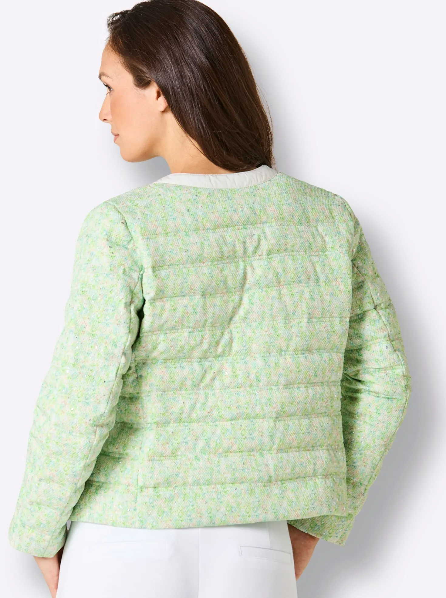 Daunenjacke mit horizontalem Steppmuster