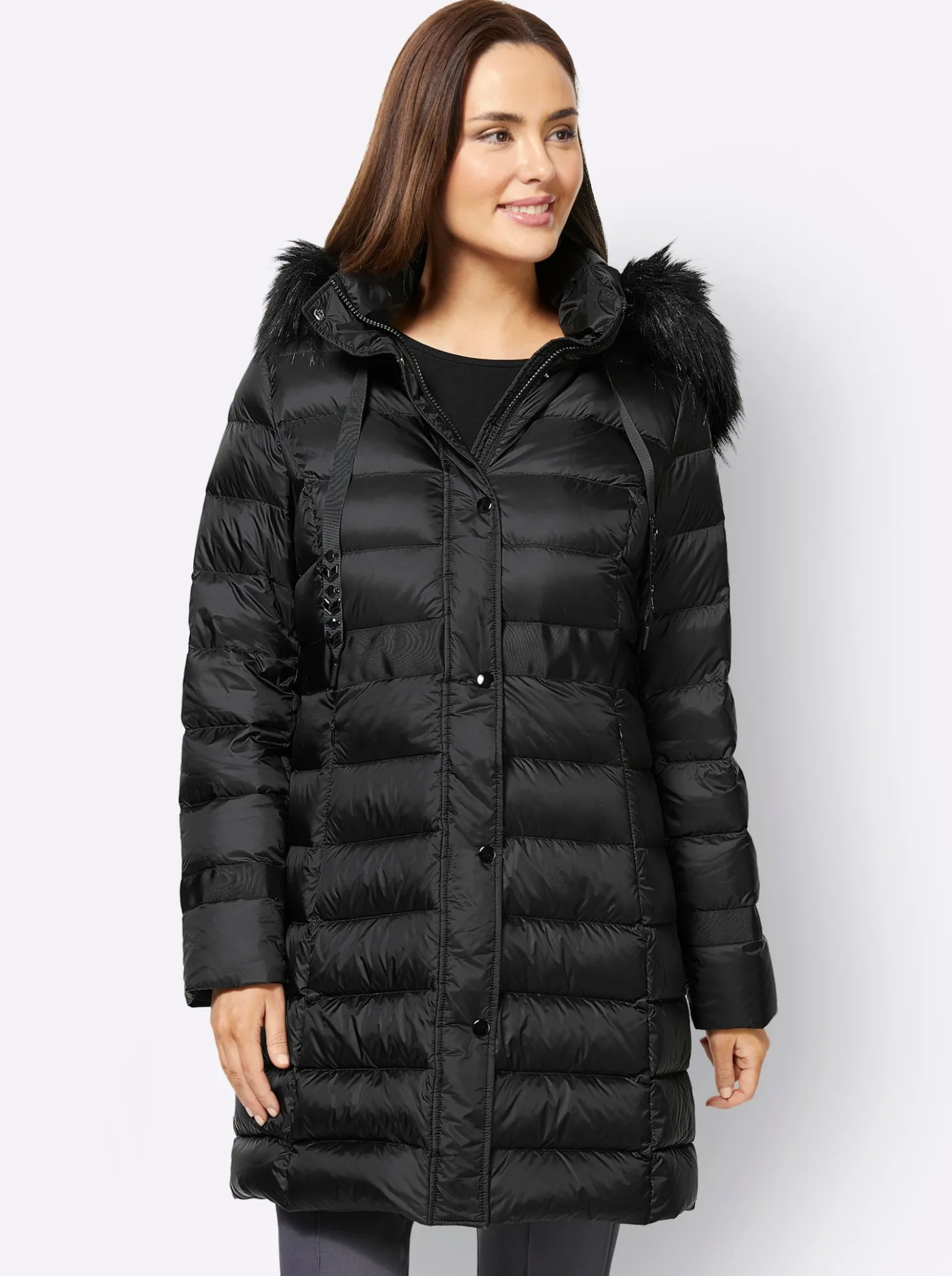 Daunenjacke mit Pelz-Imitat-Detail