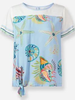Druckbluse seitlich zum Knoten