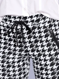 Druckhose mit Hahnentritt-Muster