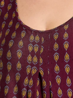 Druckkleid mit Biesen
