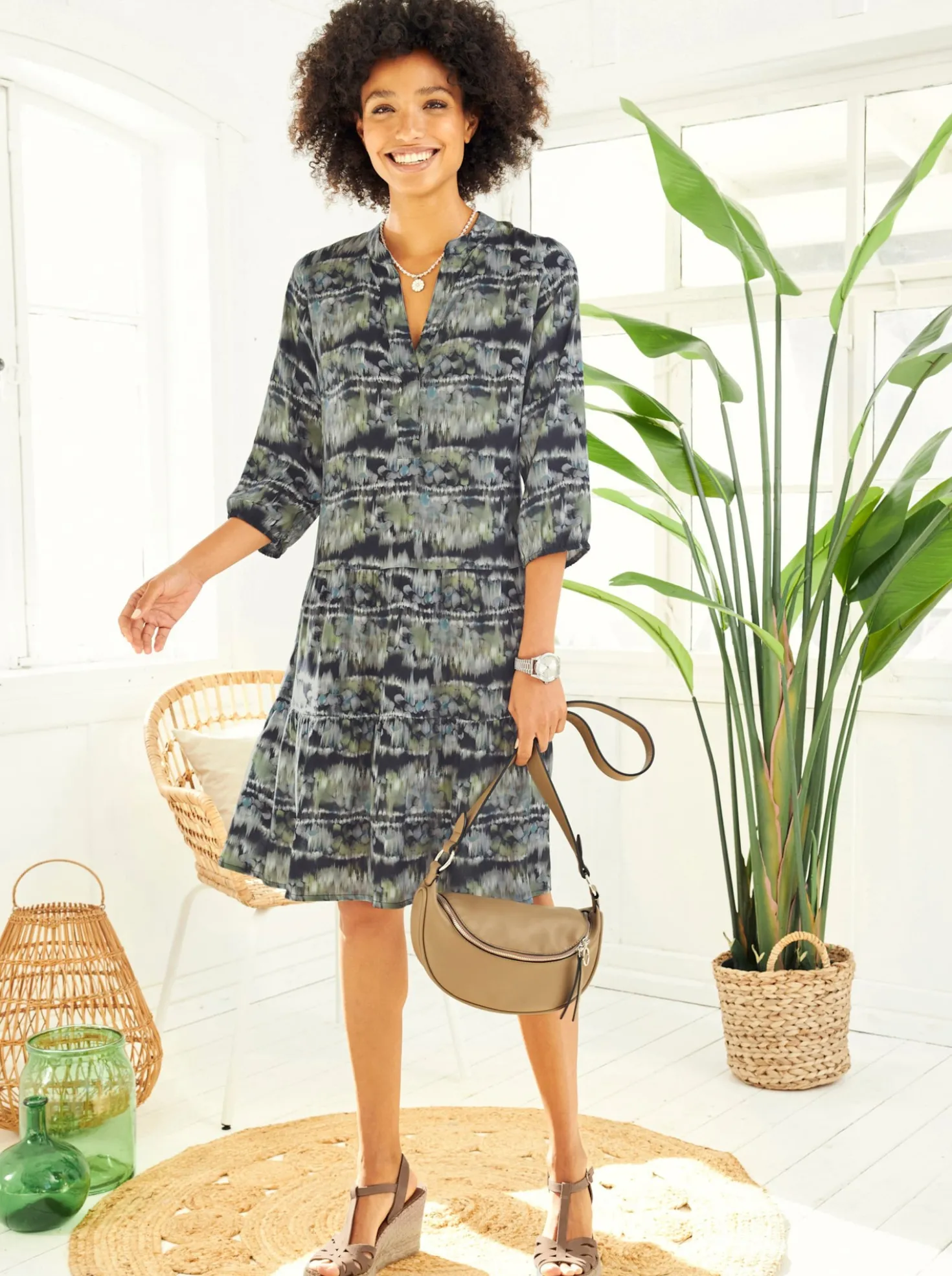 Druckkleid mit elastischen Bündchen