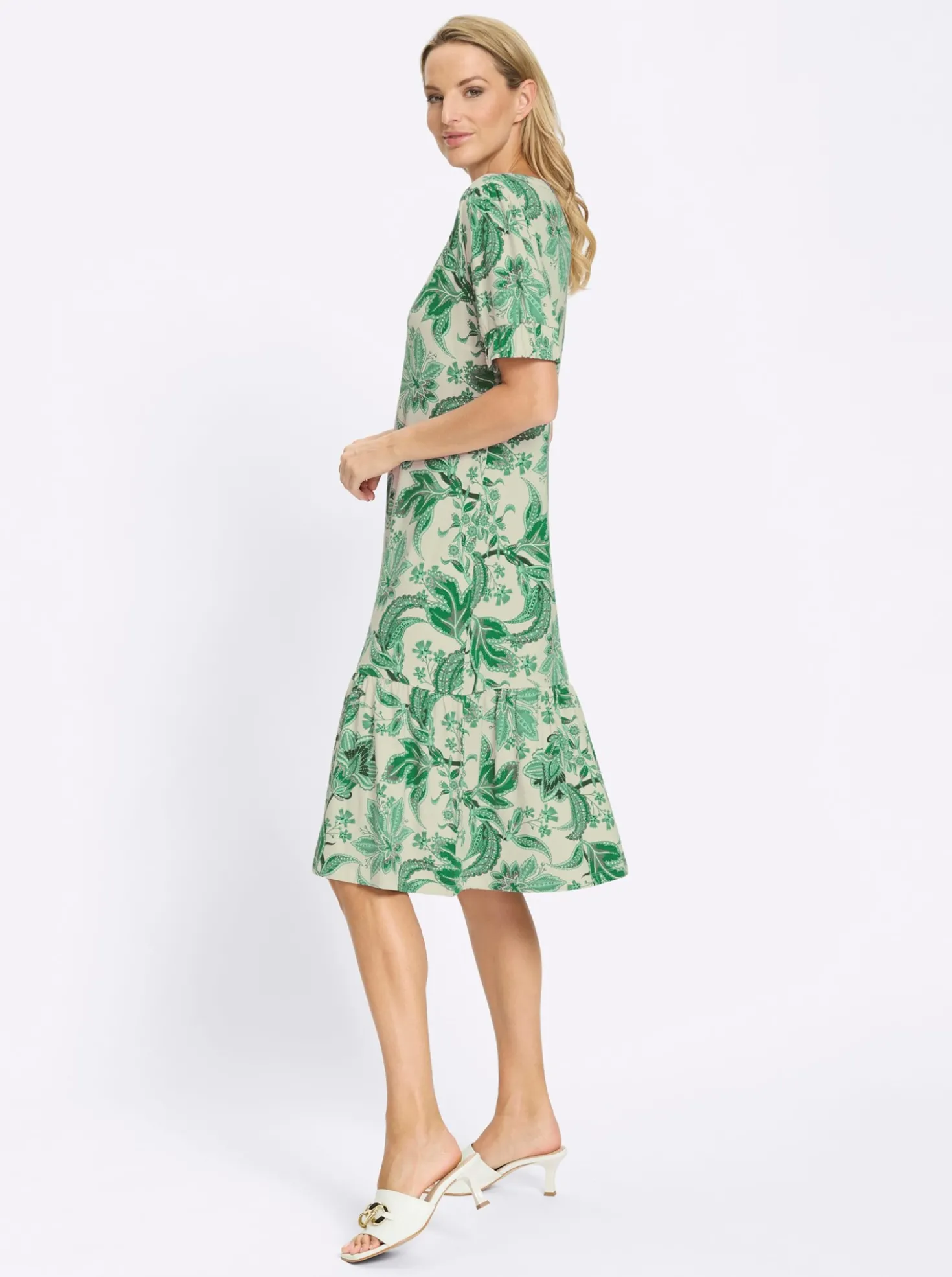 Druckkleid mit Puffärmeln