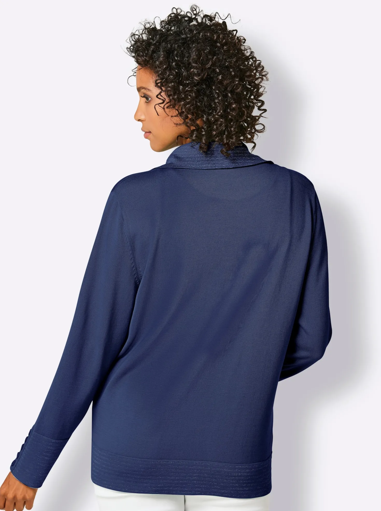 Feinstrickjacke mit gestreiften Abschlüssen