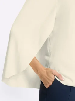 Feinstrickpullover im Poncho-Style