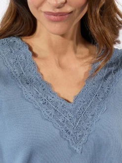 Feinstrickpullover mit Spitzenbesatz