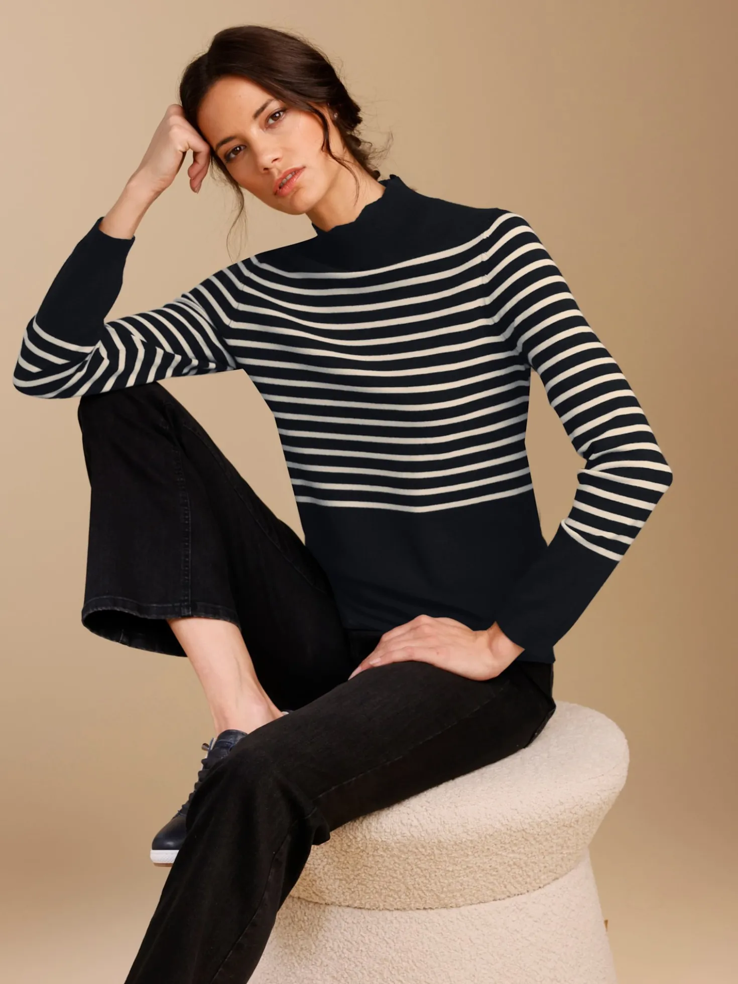 Feinstrickpullover mit Wellenkante
