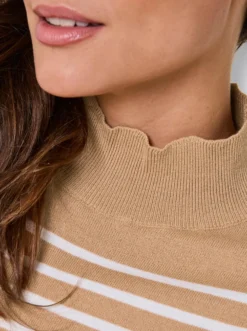 Feinstrickpullover mit Wellenkante