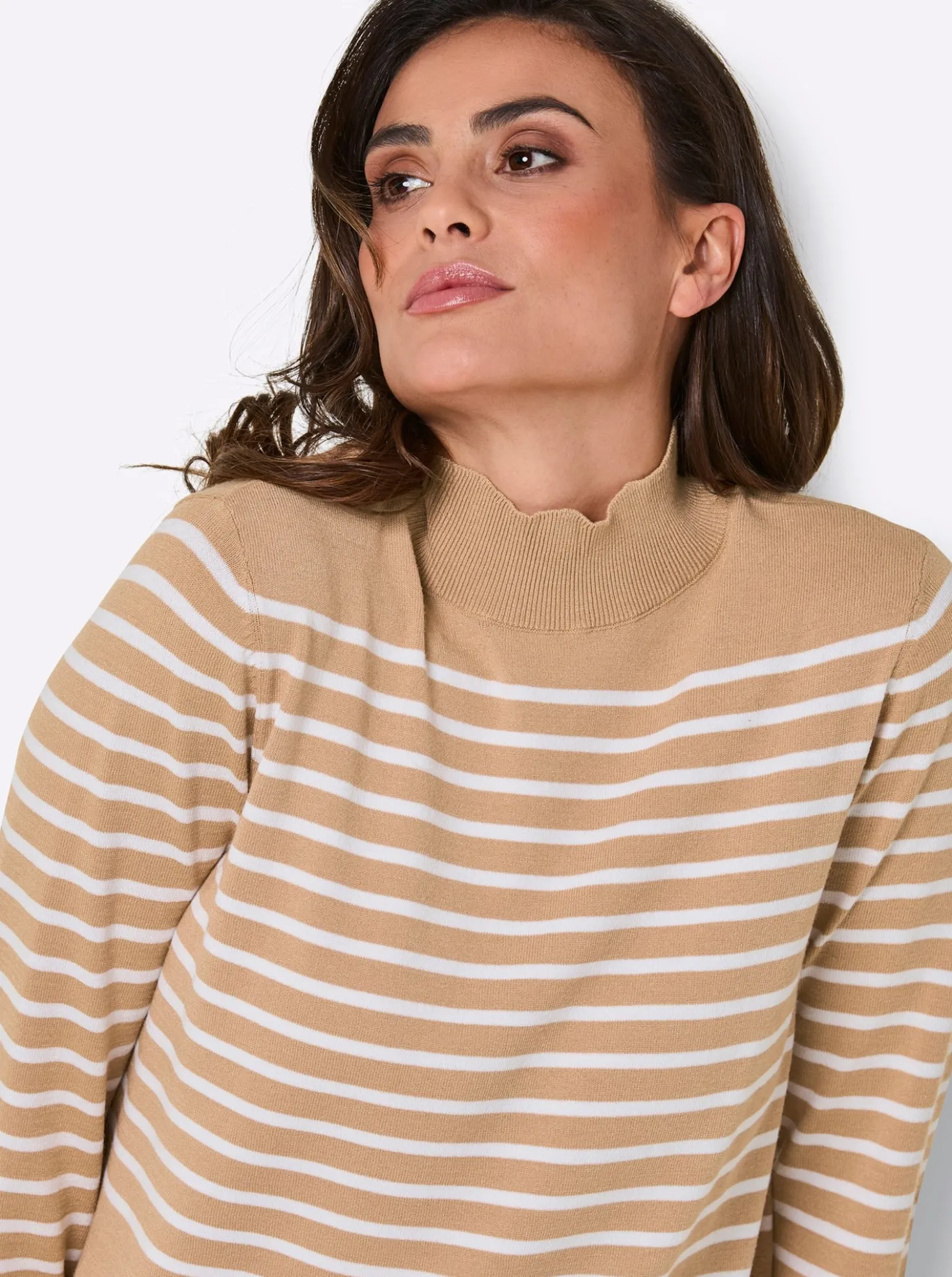 Feinstrickpullover mit Wellenkante
