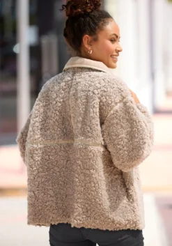 Fellimitatjacke