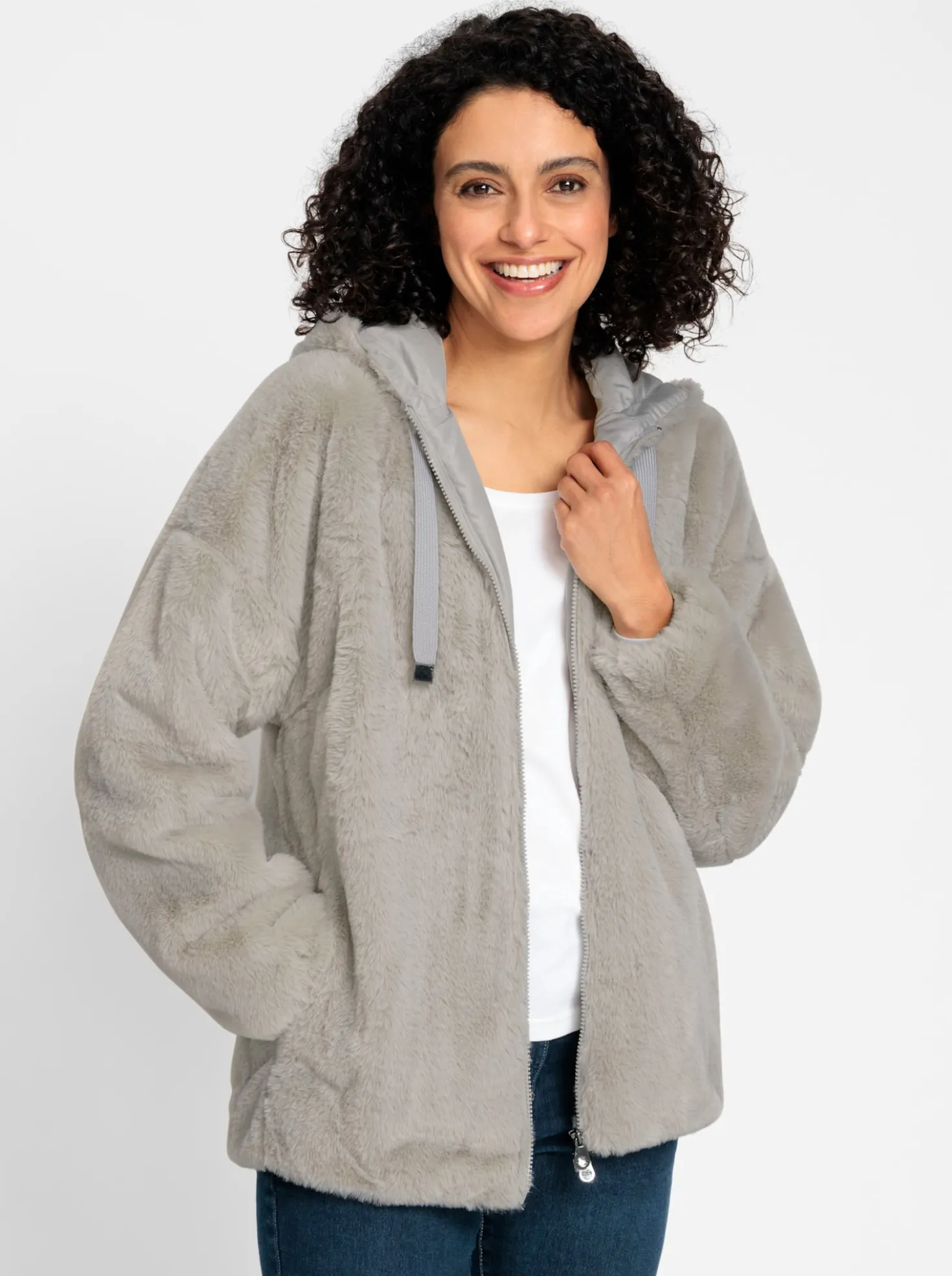 Fellimitatjacke mit Gummizug an Ärmeln und Saum