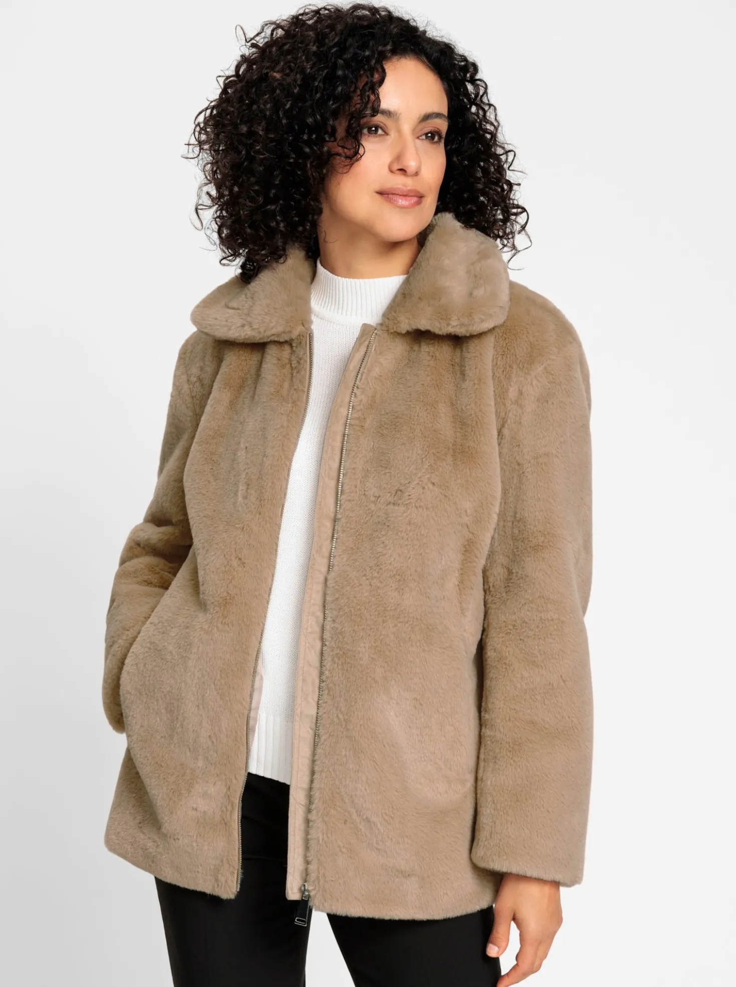 Fellimitatjacke mit Umlegekragen
