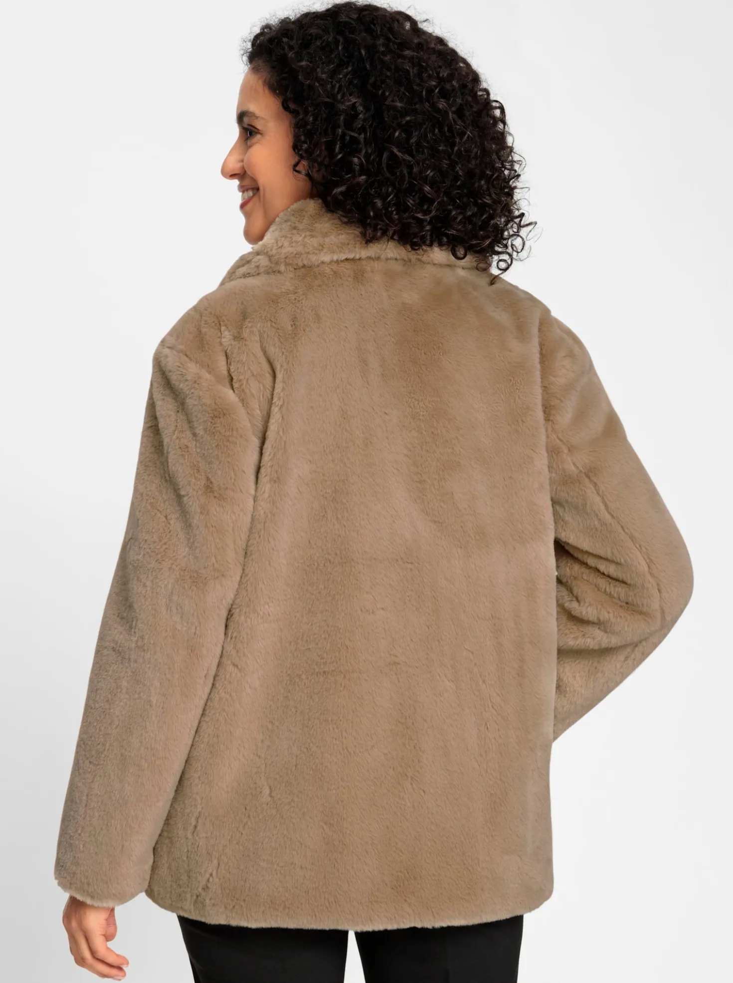 Fellimitatjacke mit Umlegekragen
