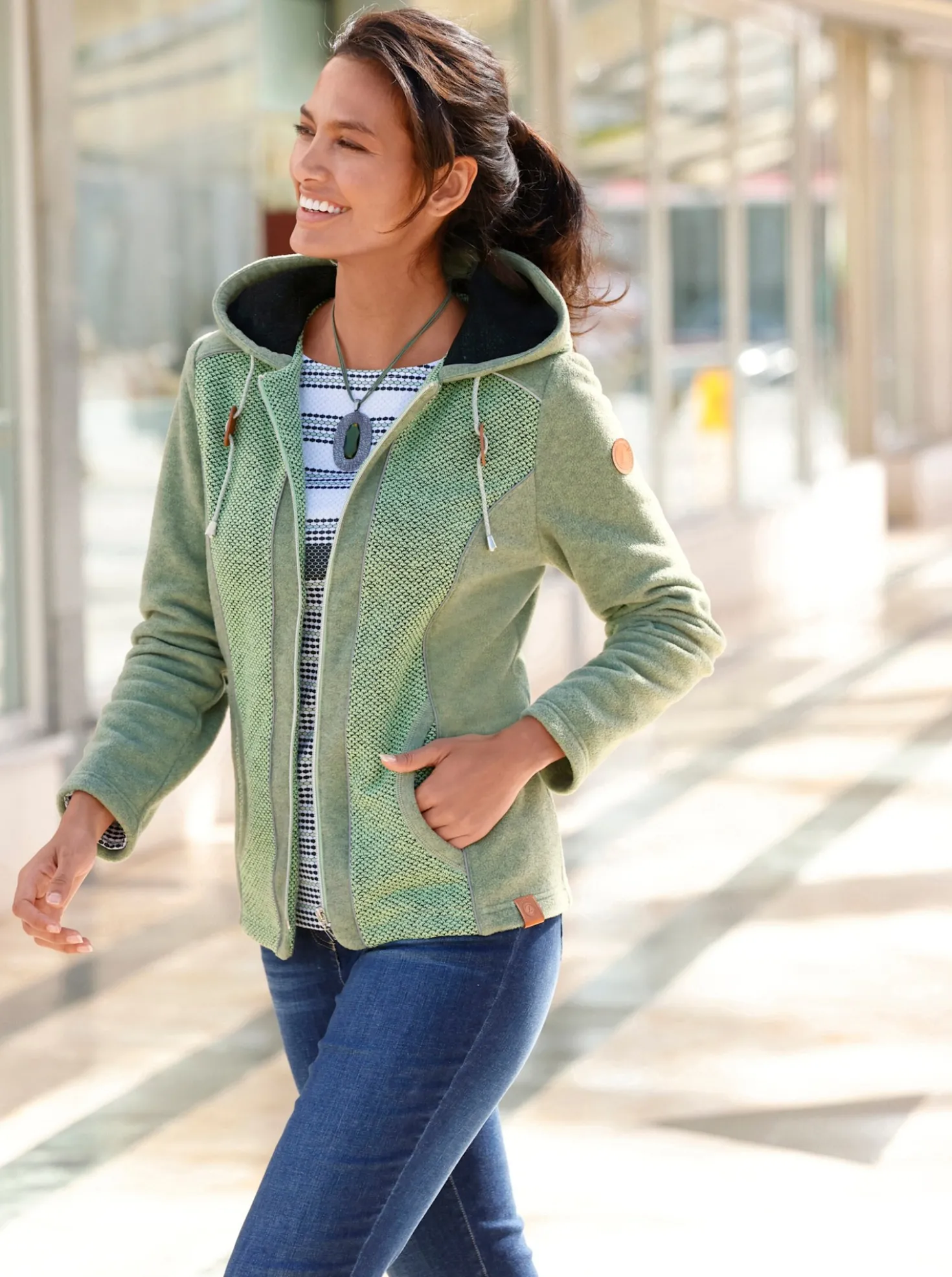 Fleecejacke mit melierten Einsätzen