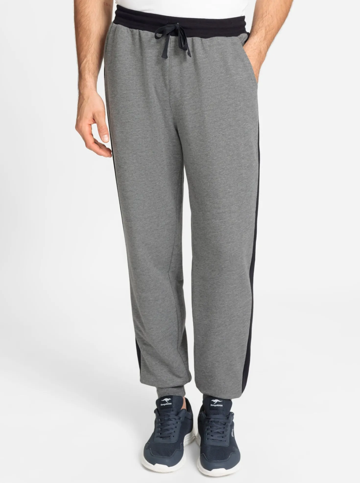 Freizeithose mit Bündchen am Saum