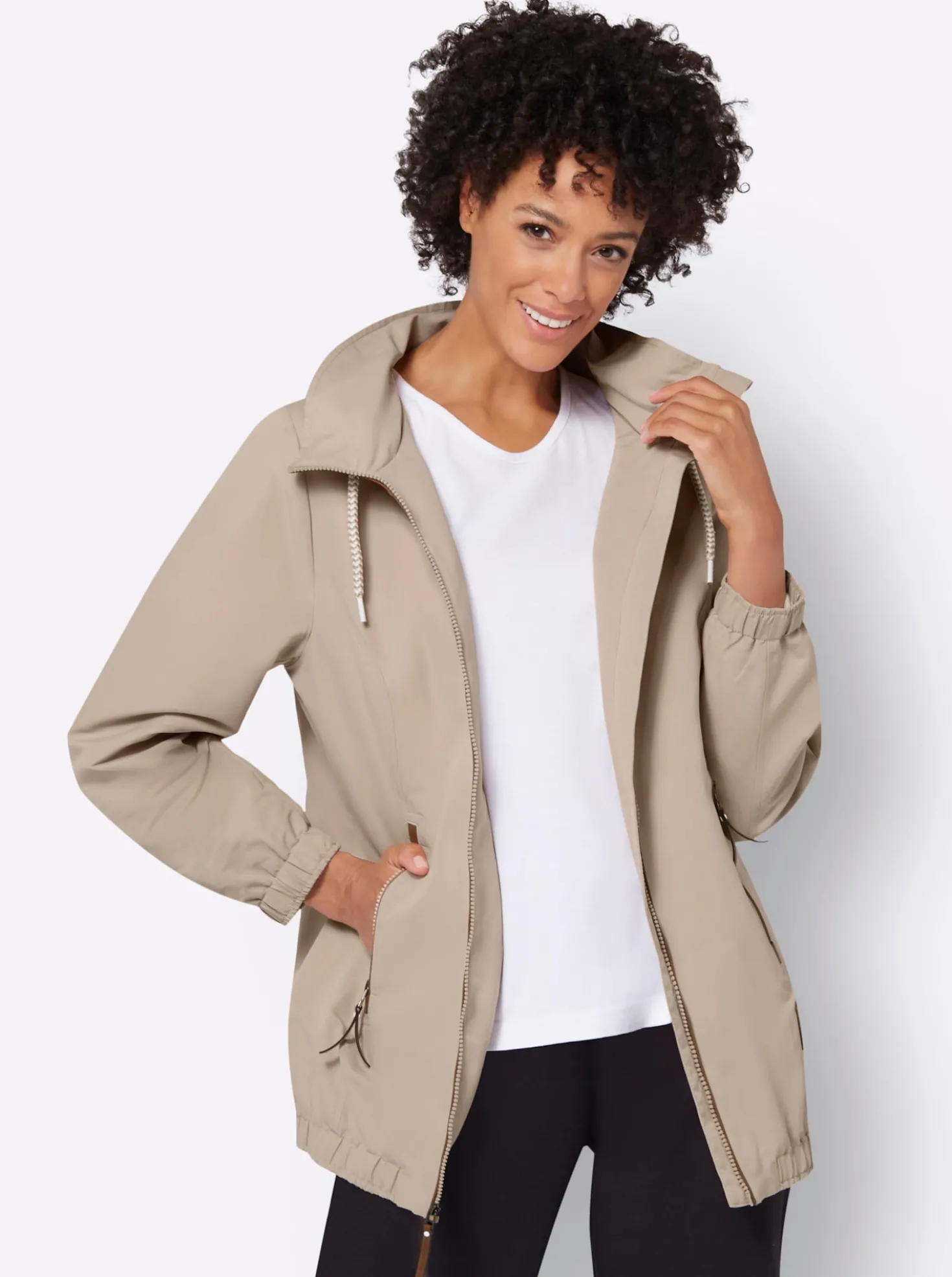Freizeitjacke mit Lederimitat-Paspeln