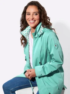Funktionsjacke mit innovativer Ausrüstung