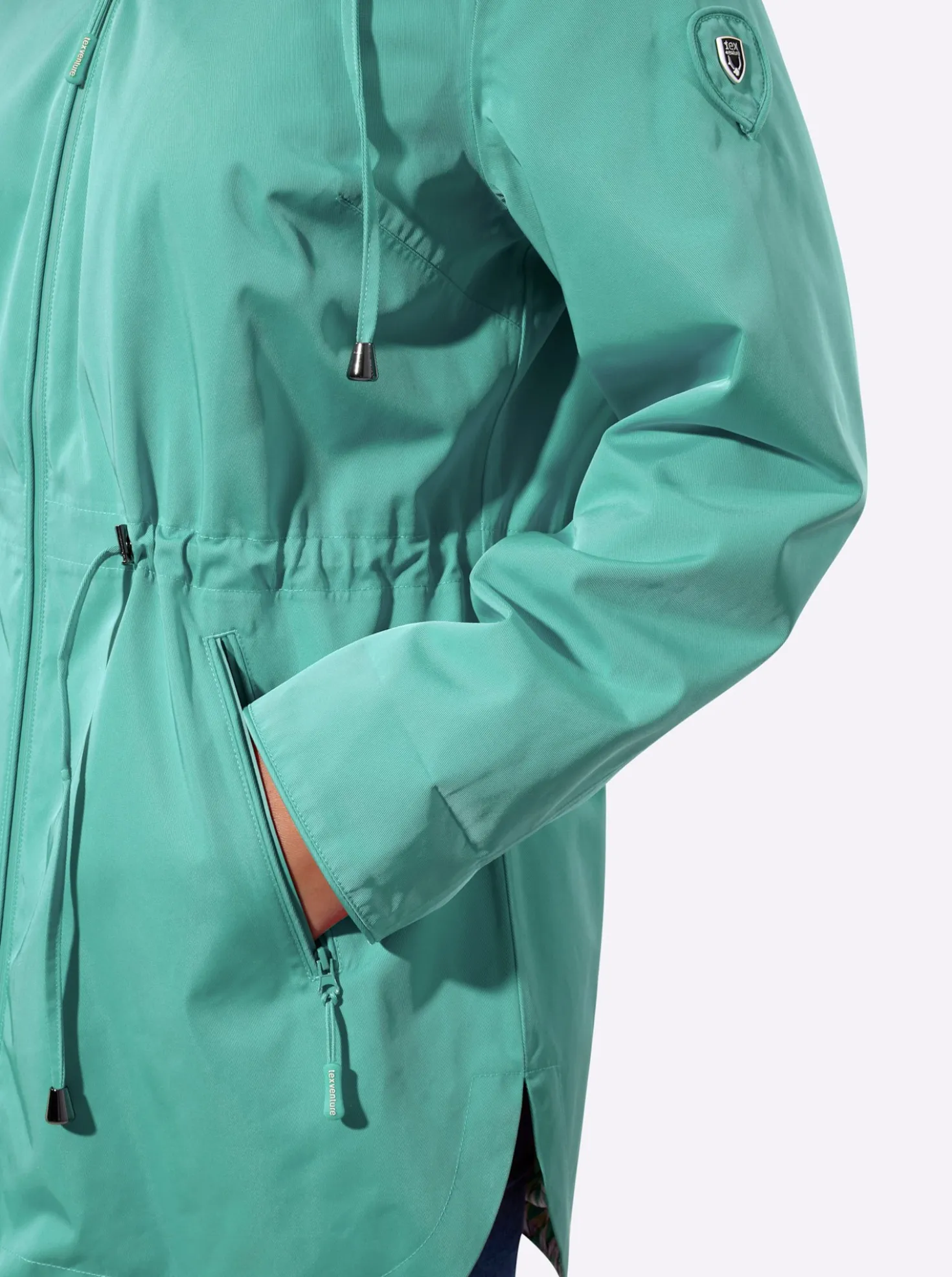 Funktionsjacke mit innovativer Ausrüstung