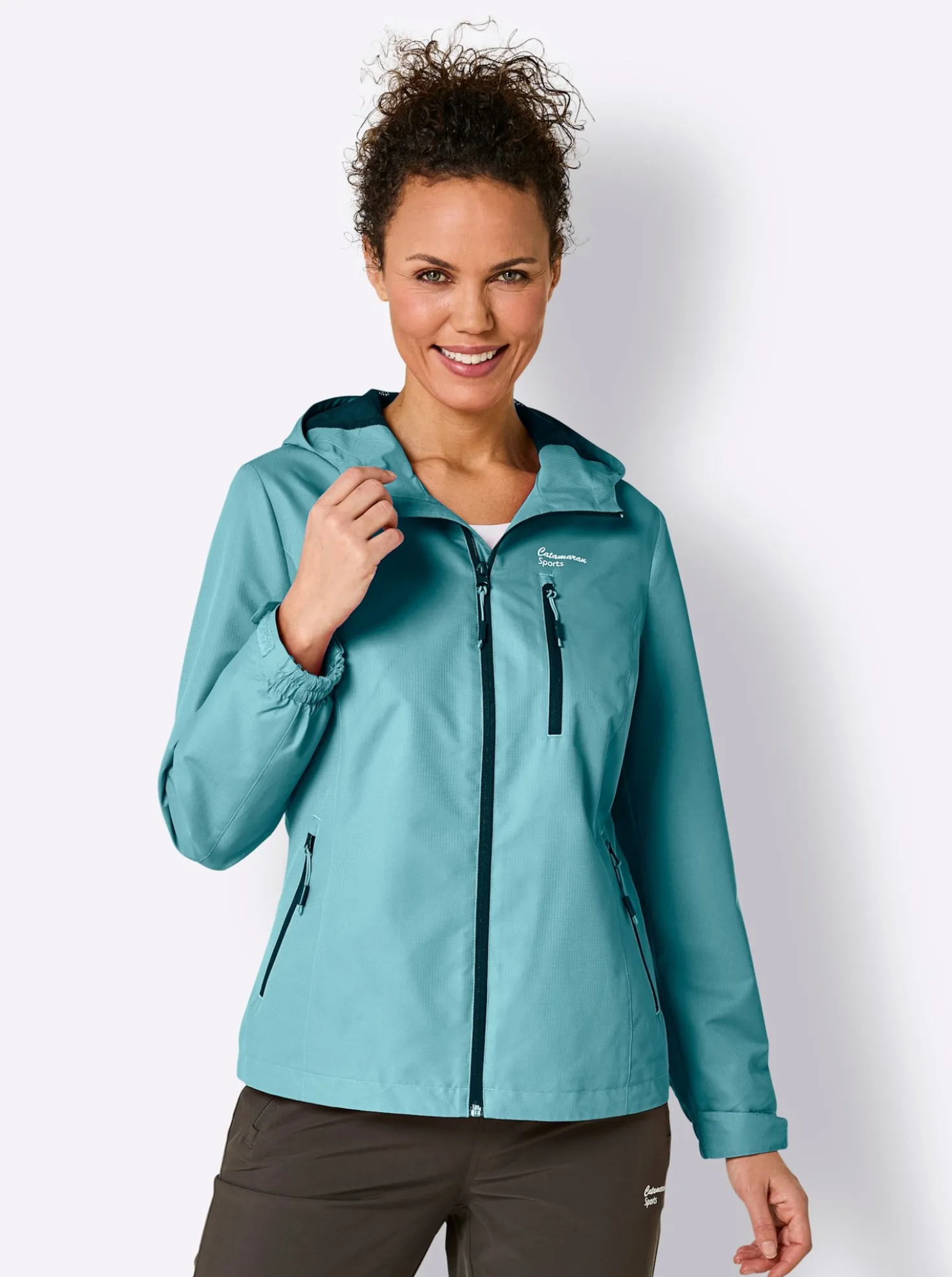 Funktionsjacke mit weitenverstellbaren Ärmeln