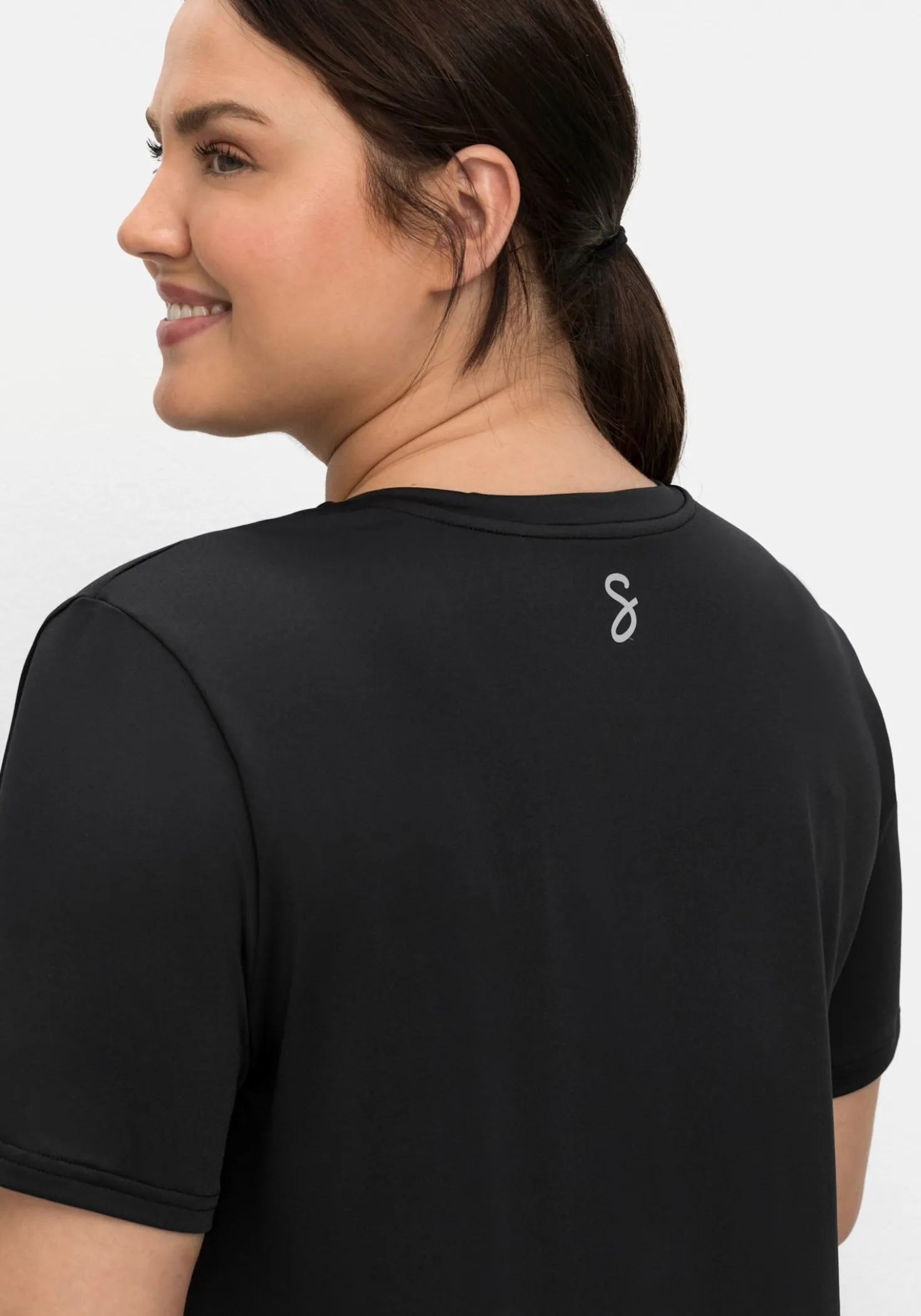 Funktionsshirt mit V-Ausschnitt