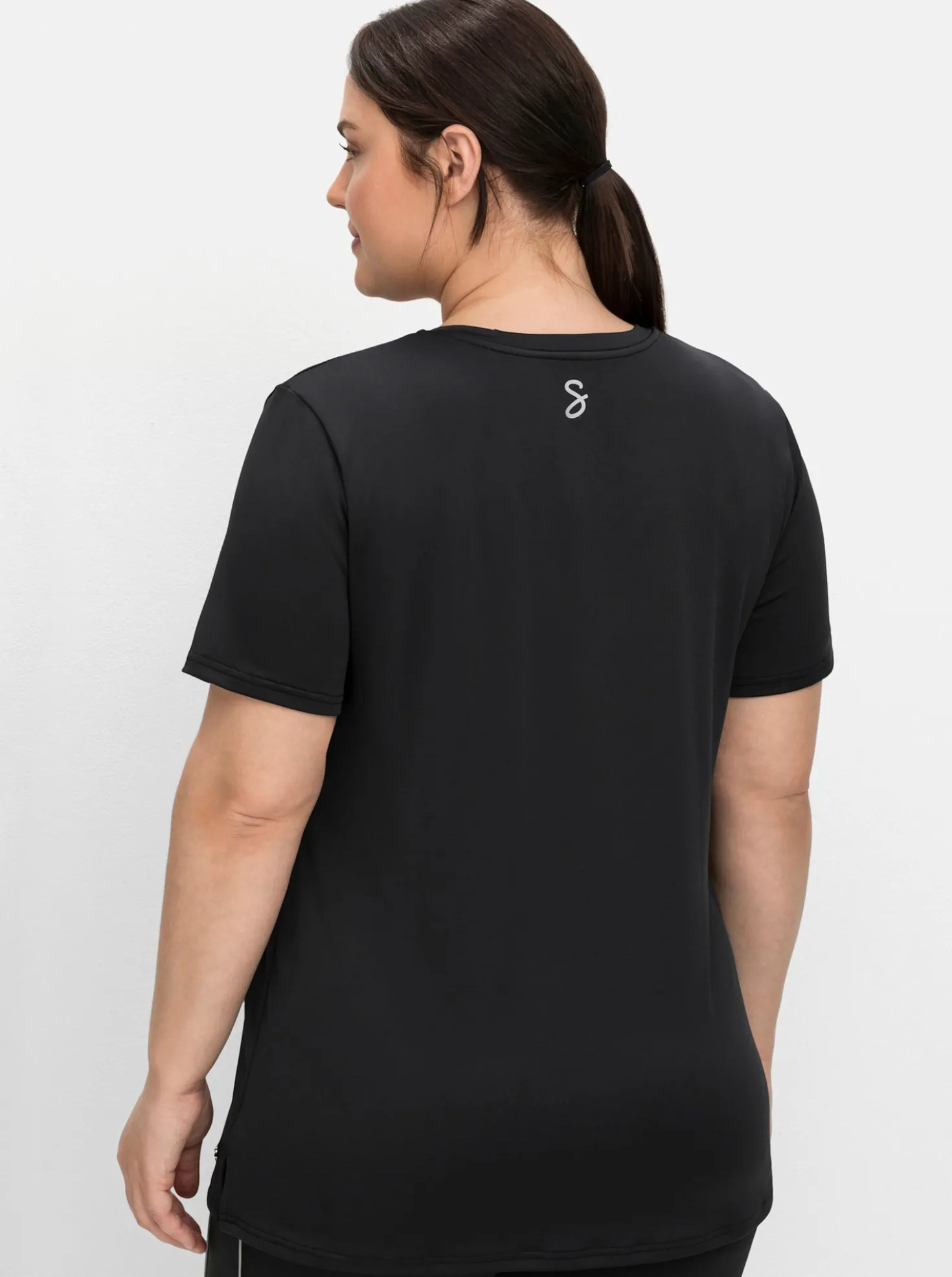 Funktionsshirt mit V-Ausschnitt