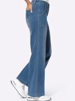 Gerade Jeans mit Bügelfalten
