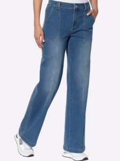 Gerade Jeans mit Bügelfalten