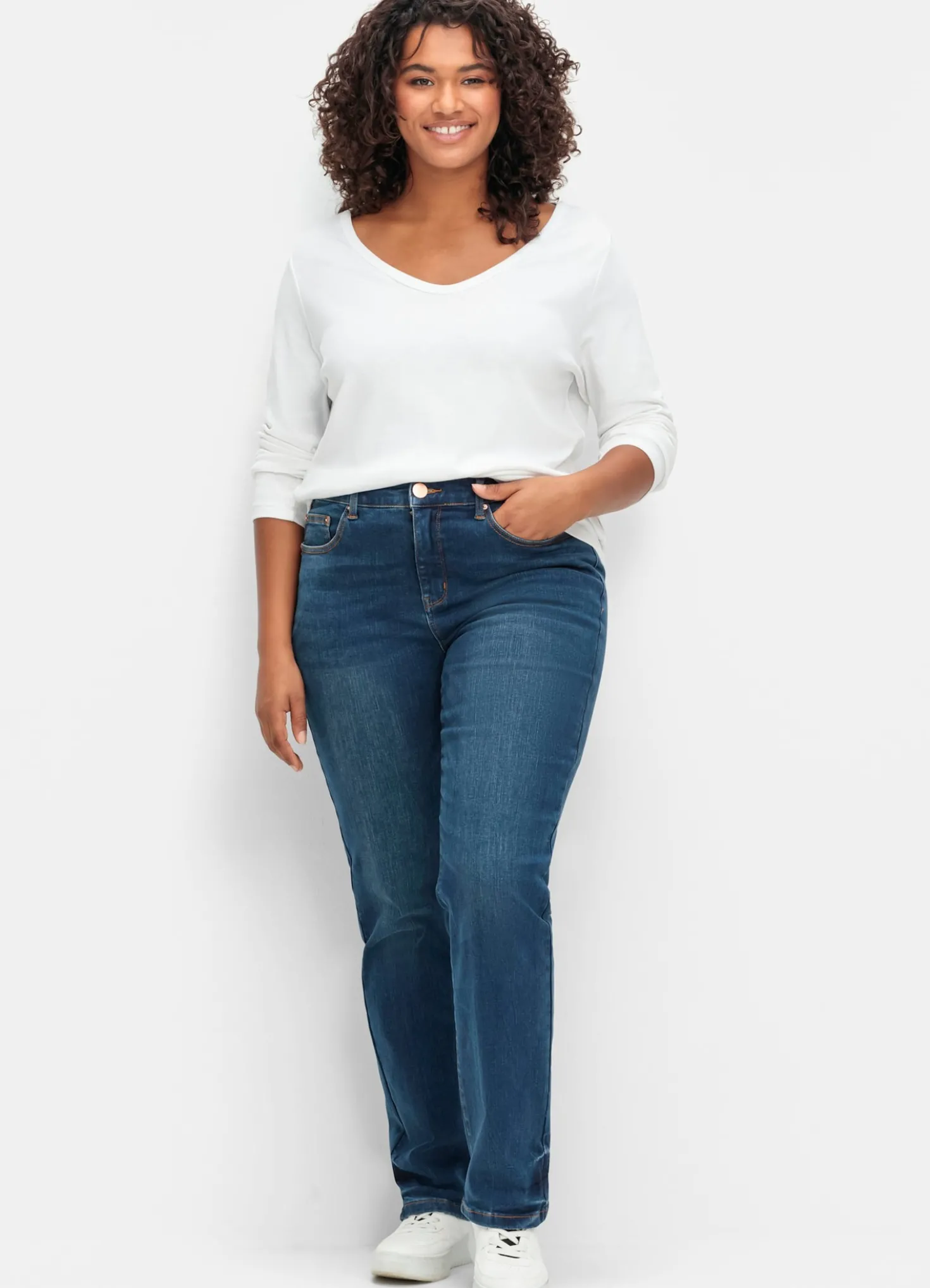 Gerade Jeans mit Bodyforming-Effekt