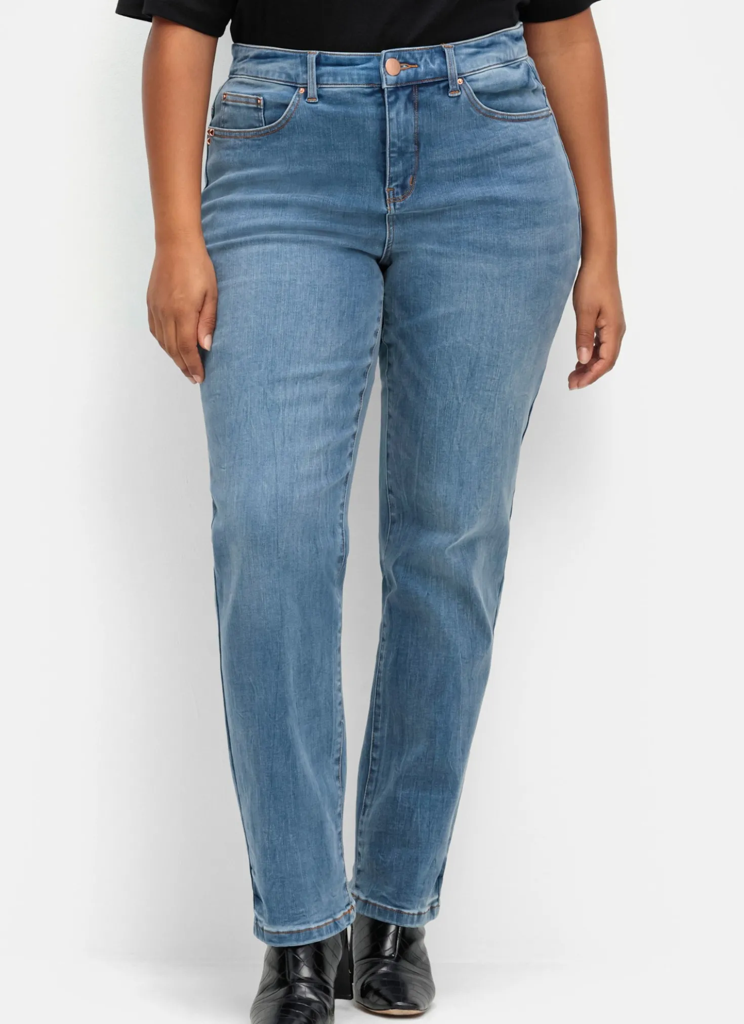 Gerade Jeans mit Bodyforming-Effekt