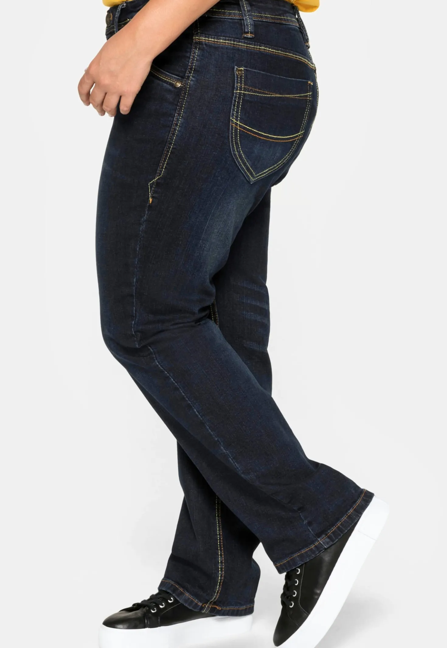 Gerade Jeans mit Used-Effekten