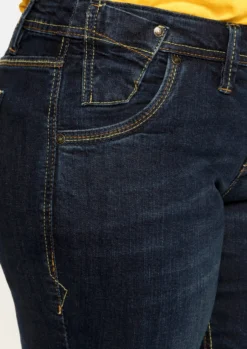 Gerade Jeans mit Used-Effekten
