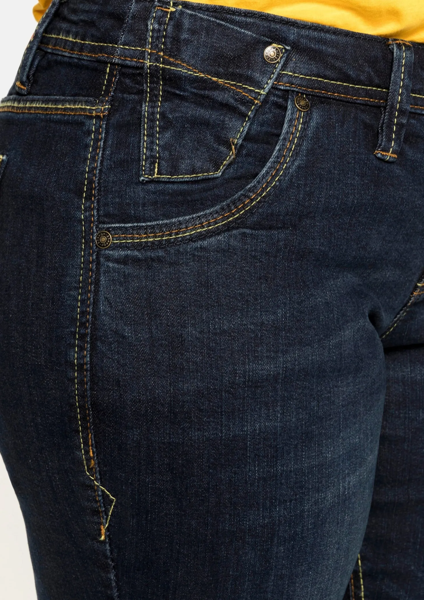 Gerade Jeans mit Used-Effekten