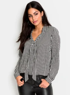 Gestreifte Bluse mit schmaler Schluppe