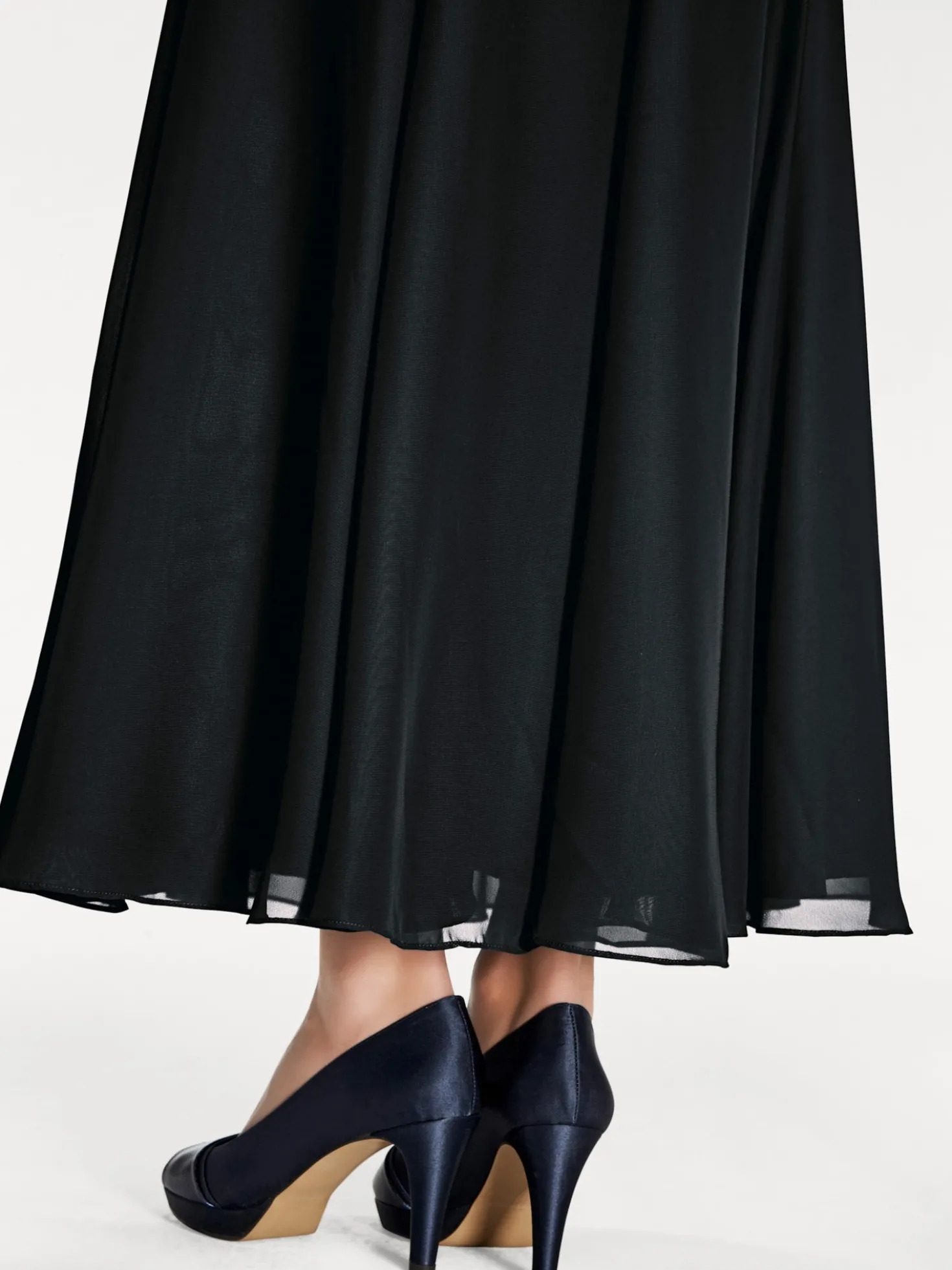 Godetrock aus transparentem Chiffon