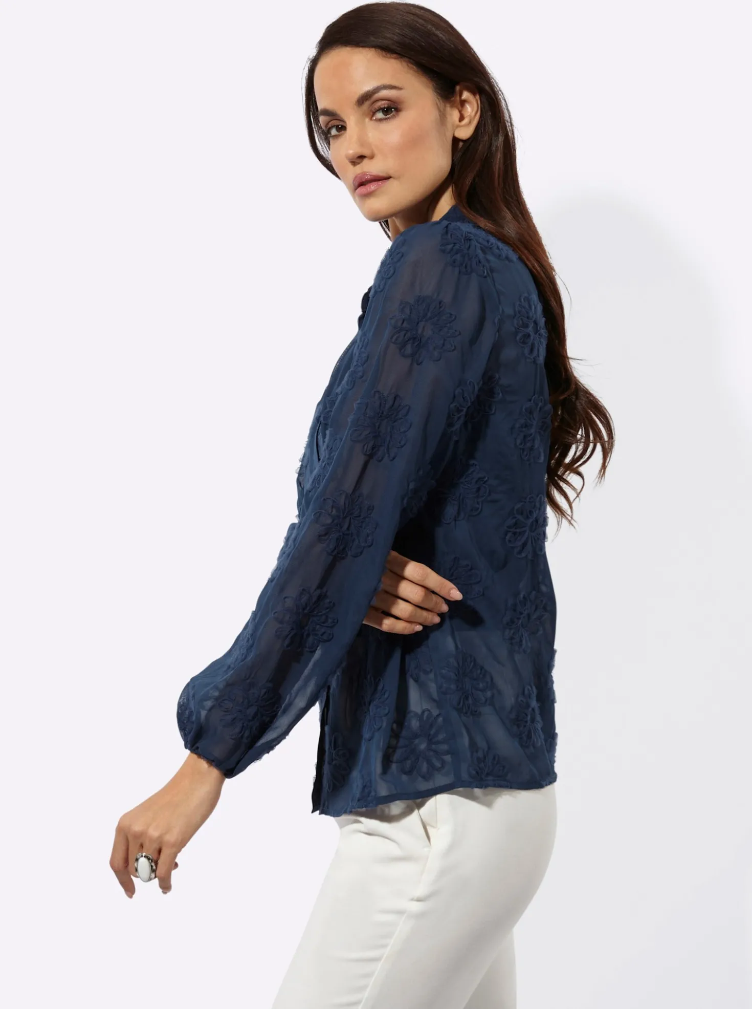 Hemdbluse mit weiten Ärmeln