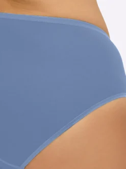 Hüftslip mit elastischen Abschlüssen