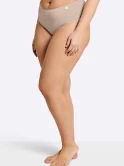 Hüftslip mit elastischen Abschlüssen