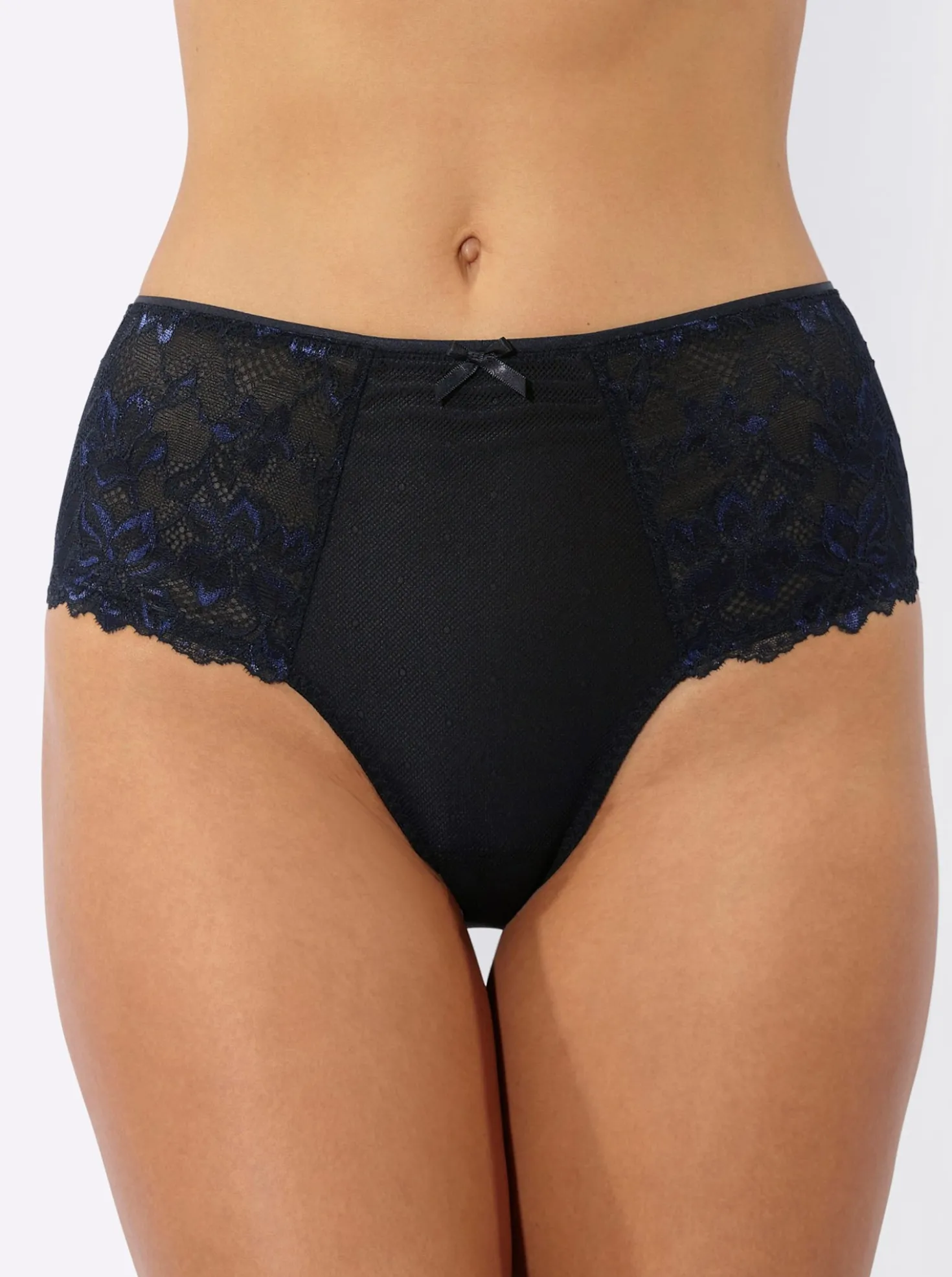 Hüftslip mit Netzware vorne