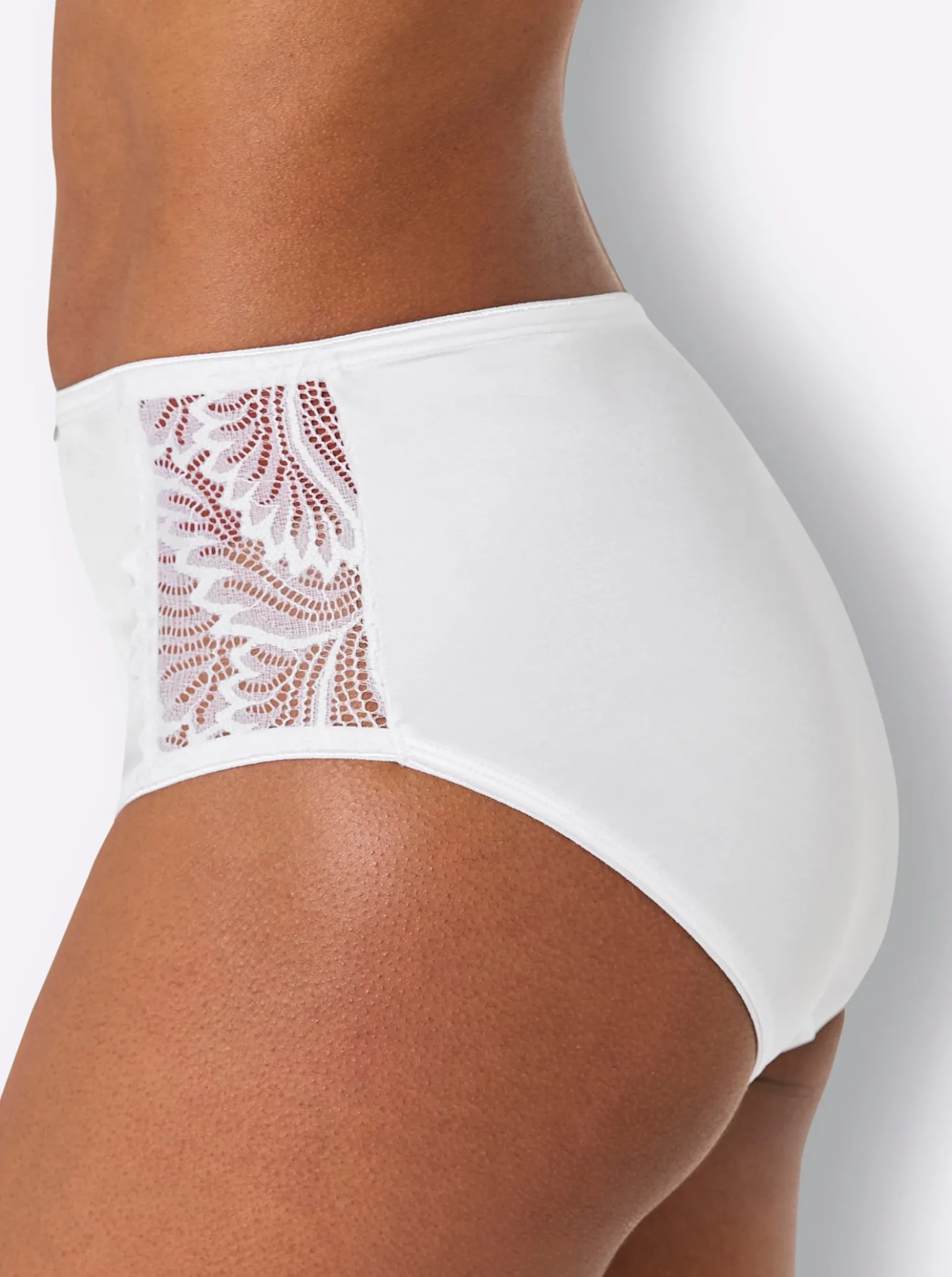Hüftslip mit seitlichem Spitzeneinsatz