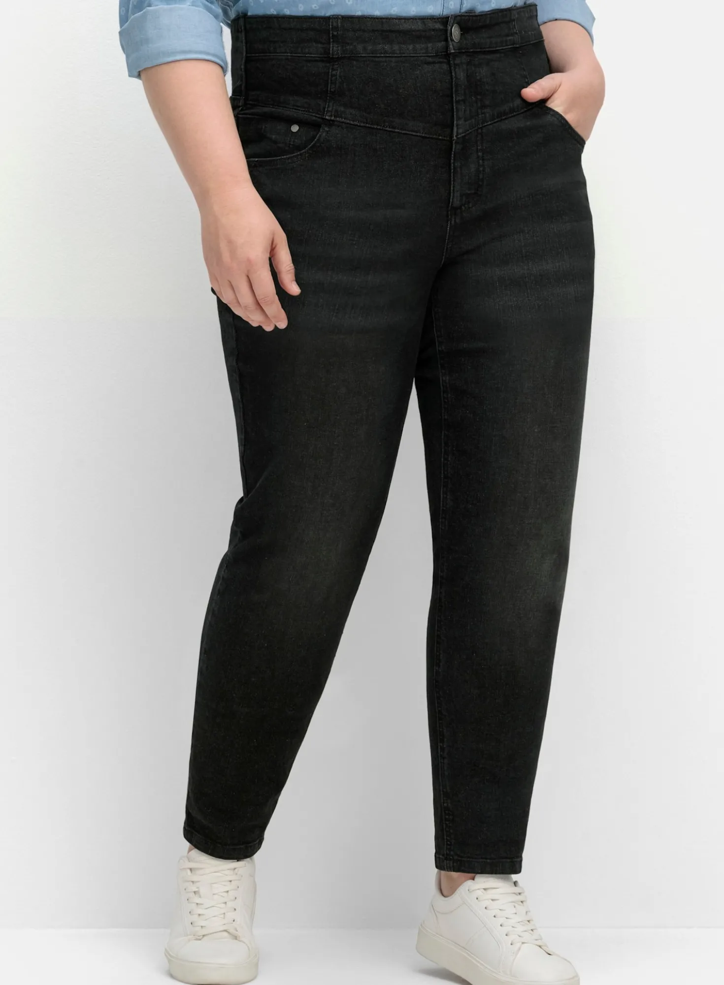 High-waist-Jeans in schmaler Form