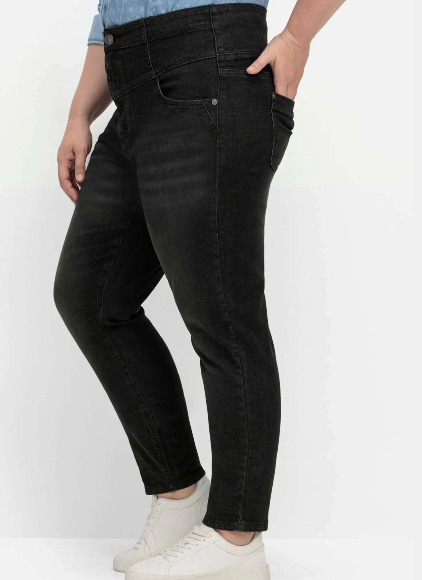 High-waist-Jeans in schmaler Form