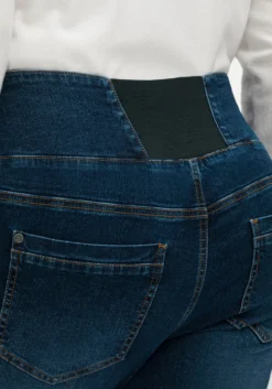 High-waist-Jeans in schmaler Form
