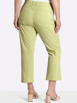 7/8-Hose in leichter Bootcut-Form