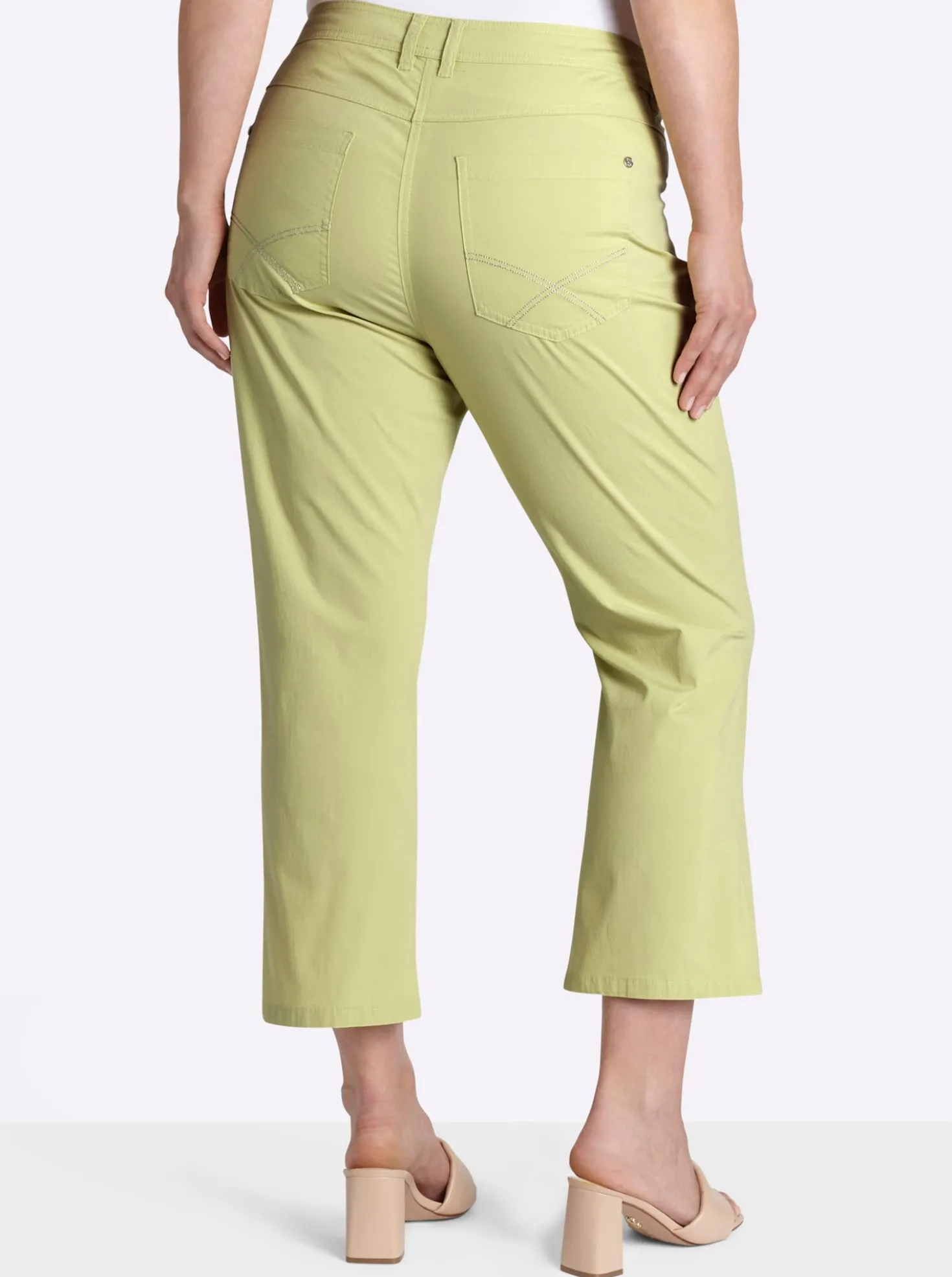 7/8-Hose in leichter Bootcut-Form