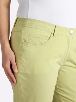 7/8-Hose in leichter Bootcut-Form